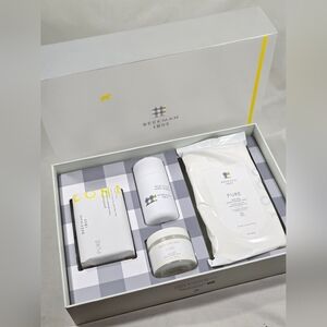 Beekman 1802 Pure Goat Milk Bodycare Gift Set Deodorant, Soap, Body Cream, Wipes
